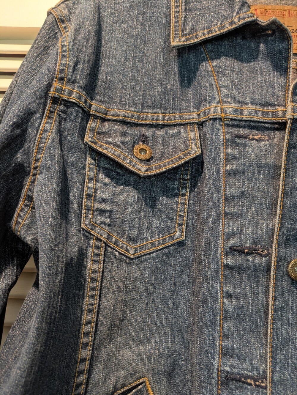 Levi's Levi Strauss Signature Denim Jacket Like New - Picture 4 of 6